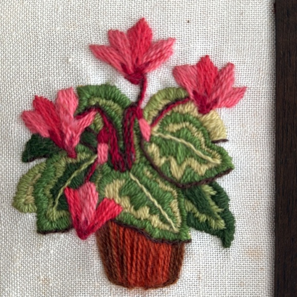 Vintage Floral Framed Needlepoint - Picture 2 of 6